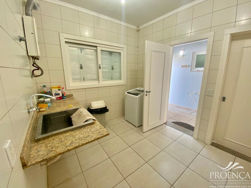 Casa 6 dormitórios em Atlântida 2 quadras do Mar: 13ª foto da galeria de imagens do imóvel