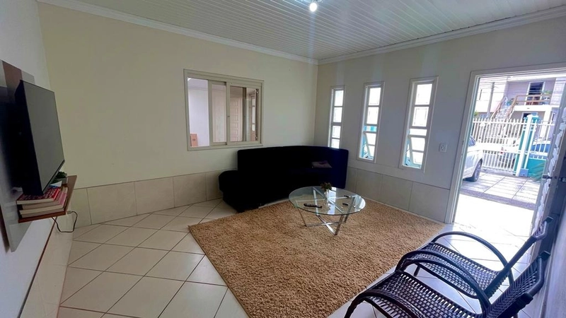 OPORTUNIDADE! CASA COM PISCINA CAPÃO DA CANOA!: 3ª foto da galeria de imagens do imóvel