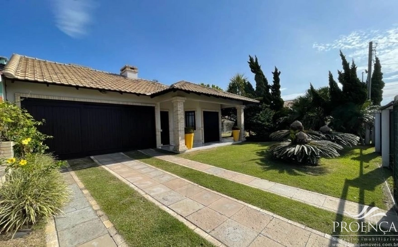 Casa 4 dormitórios, com piscina em Xangri-lá: 1ª foto da galeria de imagens do imóvel