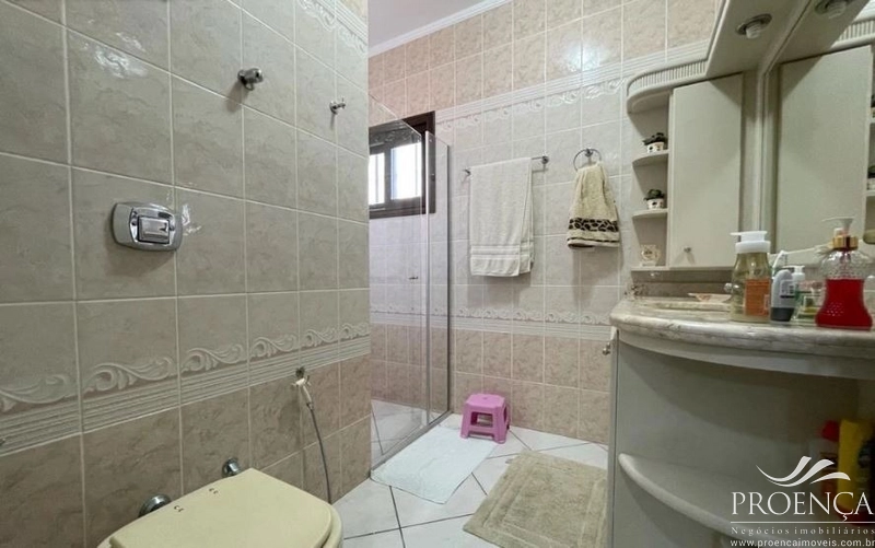 Casa 4 dormitórios, com piscina em Xangri-lá: 18ª foto da galeria de imagens do imóvel