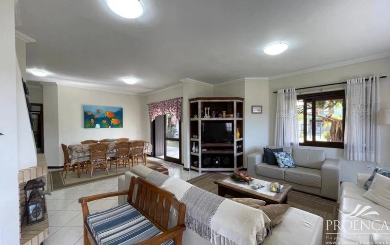 Casa 4 dormitórios, com piscina em Xangri-lá: 16ª foto da galeria de imagens do imóvel