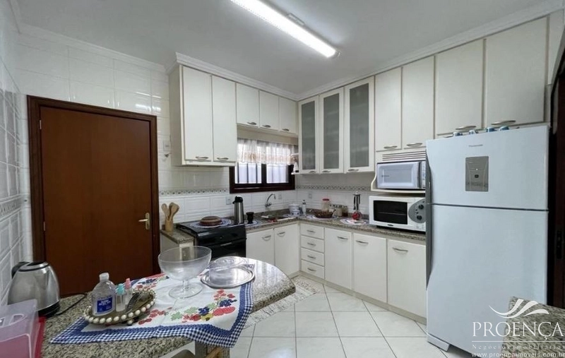 Casa 4 dormitórios, com piscina em Xangri-lá: 10ª foto da galeria de imagens do imóvel