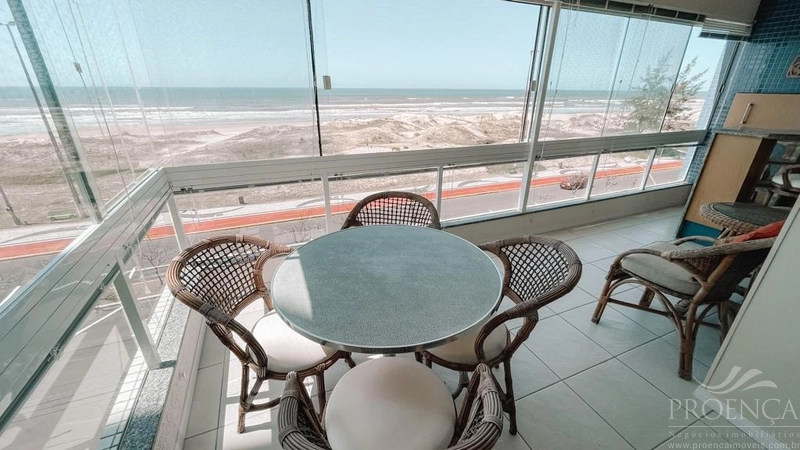 Apartamento 3 dormitórios com suíte de frente para o mar: 1ª foto da galeria de imagens do imóvel