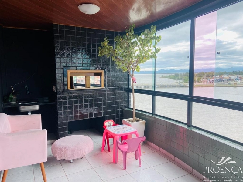 Apartamento de frente para o Rio.: 8ª foto da galeria de imagens do imóvel