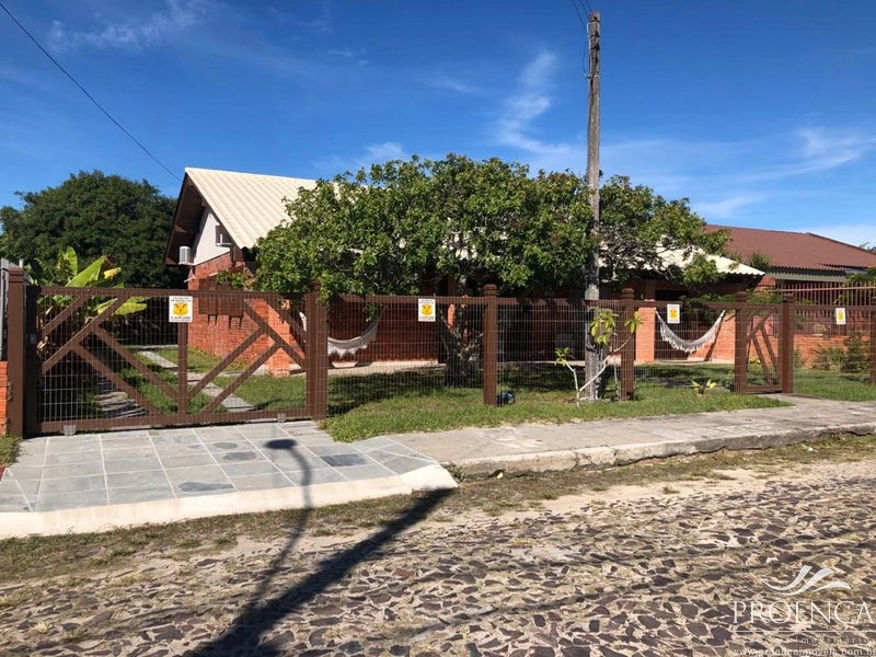 Casa amplo terreno Centro de Atlântida, Xangri-lá.: 2ª foto da galeria de imagens do imóvel