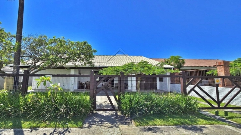 Casa amplo terreno Centro de Atlântida, Xangri-lá.: 1ª foto da galeria de imagens do imóvel