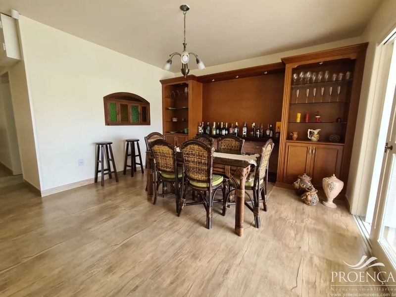 Casa fora de condomínio à venda no Centro de Xangri-Lá: 4ª foto da galeria de imagens do imóvel