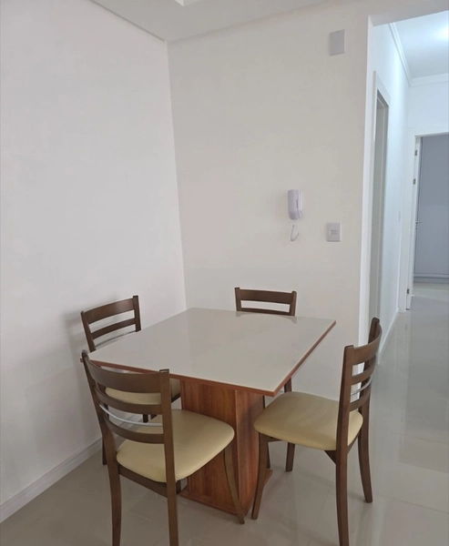 Apartamento 2 dormitórios ao lado da Praça Flávio - capão da Canoa: 3ª foto da galeria de imagens do imóvel