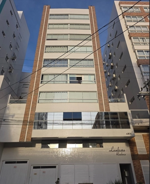 Apartamento 2 dormitórios ao lado da Praça Flávio - capão da Canoa: 1ª foto da galeria de imagens do imóvel
