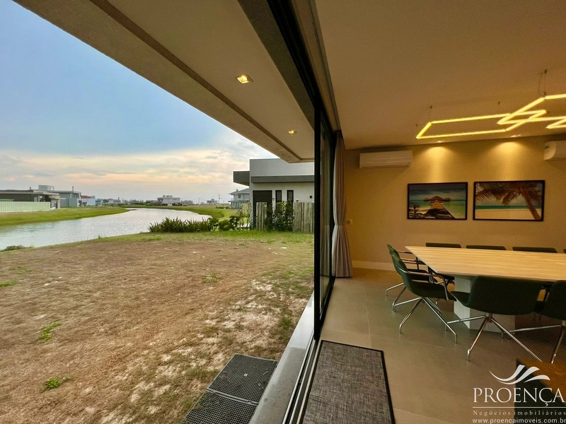 Sobrado 4 suítes Beira-Lago em Condomínio Beira-Mar em Capão da Canoa: 28ª foto da galeria de imagens do imóvel