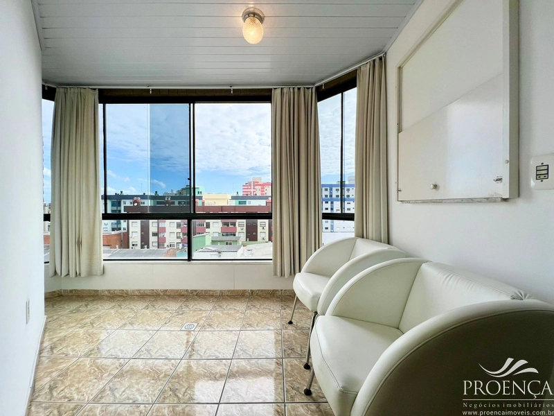 Apartamento de 1 dormitório com sacada de frente!: 1ª foto da galeria de imagens do imóvel