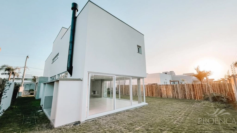 Casas em condomínio 5 suítes, centro de Xangri-lá, Quintas do Lago.: 23ª foto da galeria de imagens do imóvel