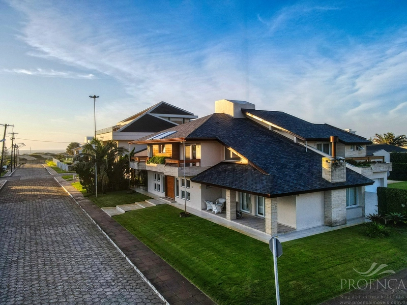 Mansão a venda na região do Caburé em Atlântida / Xangri-lá!: 2ª foto da galeria de imagens do imóvel