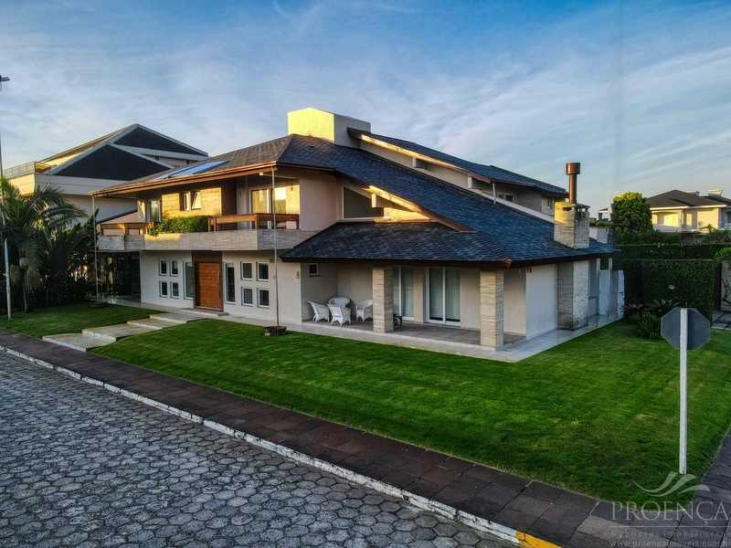 Mansão a venda na região do Caburé em Atlântida / Xangri-lá!: 3ª foto da galeria de imagens do imóvel