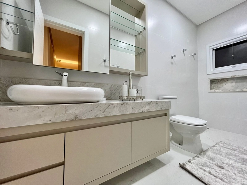 Excelente Sobrado Beira Lago, Mobiliado e Decorado, 4 suítes: 38ª foto da galeria de imagens do imóvel