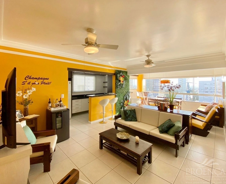 Apartamento 2 dormitórios com suíte e duas vagas de garagem: 2ª foto da galeria de imagens do imóvel