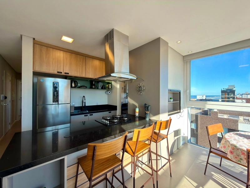 APARTAMENTO COM VISTA MAR AO LADO DA PRAÇA FLÁVIO BOIANOVSKI A UMA QUA: 7ª foto da galeria de imagens do imóvel