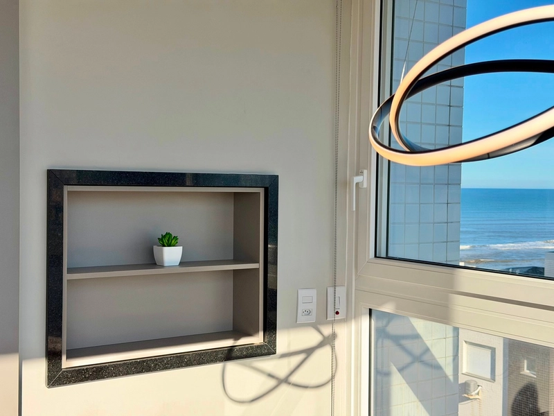 APARTAMENTO COM VISTA MAR AO LADO DA PRAÇA FLÁVIO BOIANOVSKI A UMA QUA: 8ª foto da galeria de imagens do imóvel