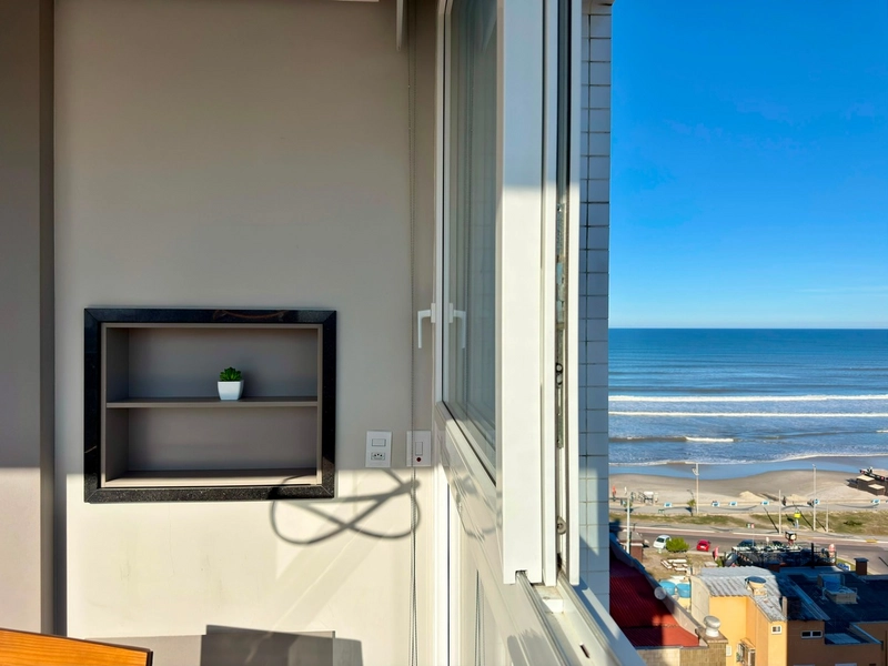 APARTAMENTO COM VISTA MAR AO LADO DA PRAÇA FLÁVIO BOIANOVSKI A UMA QUA: 10ª foto da galeria de imagens do imóvel