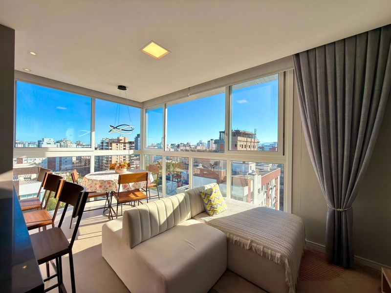 APARTAMENTO COM VISTA MAR AO LADO DA PRAÇA FLÁVIO BOIANOVSKI A UMA QUA: 4ª foto da galeria de imagens do imóvel