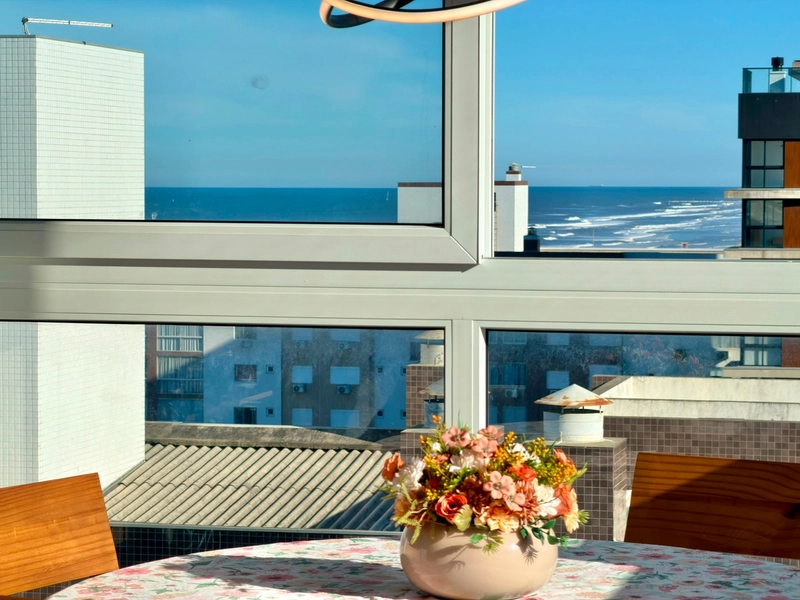 APARTAMENTO COM VISTA MAR AO LADO DA PRAÇA FLÁVIO BOIANOVSKI A UMA QUA: 6ª foto da galeria de imagens do imóvel