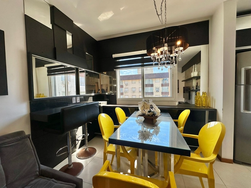 Apartamento 2 dormitórios/1suíte - Mobiliado/Decorado - Capão: 4ª foto da galeria de imagens do imóvel