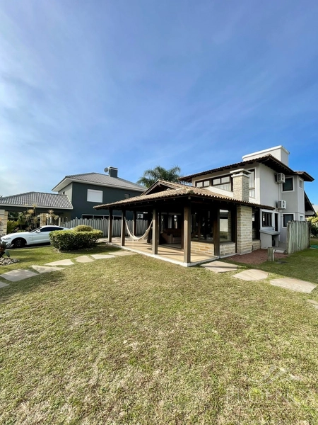 Casas  à venda em CAPÃO DA CANOA, Condomínio Velas da Marina