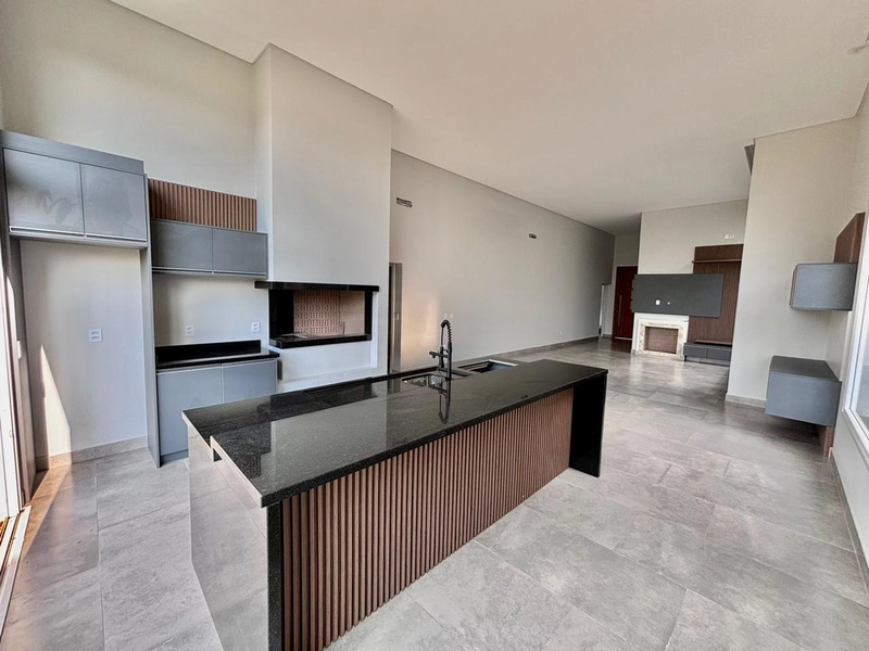 Casa Térrea 4 suítes beira lago-Cond Capão Ilhas Resort-Capão da Canoa: 3ª foto da galeria de imagens do imóvel
