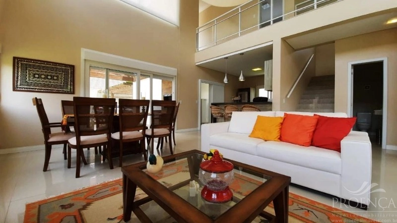 Casa e Sobrado em XANGRI-LÁ com 5 suítes e 300 m²: 9ª foto da galeria de imagens do imóvel