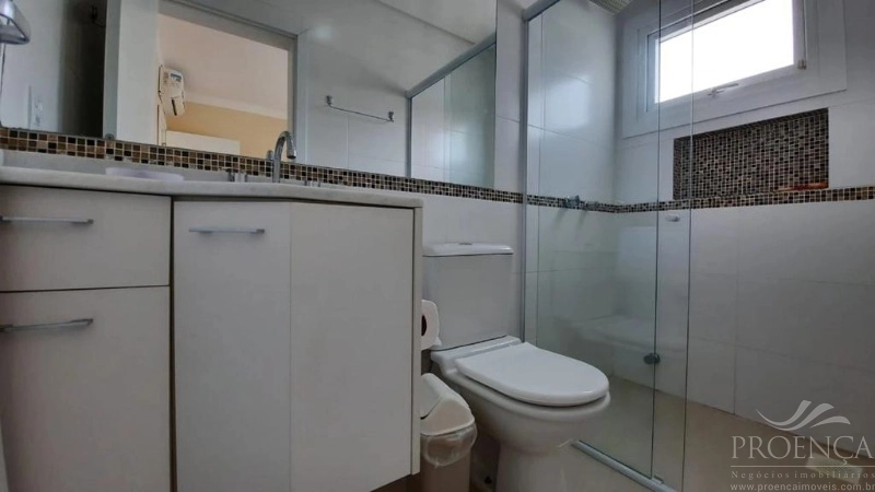 Casa e Sobrado em XANGRI-LÁ com 5 suítes e 300 m²: 29ª foto da galeria de imagens do imóvel