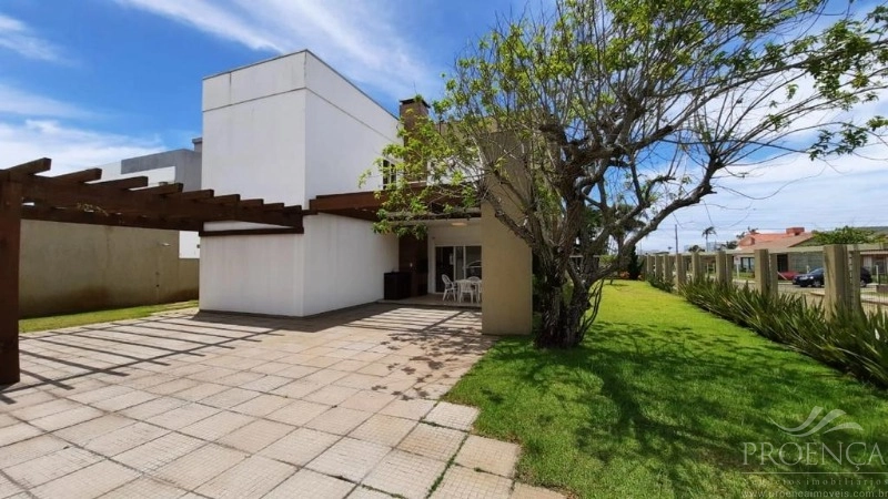 Casa e Sobrado em XANGRI-LÁ com 5 suítes e 300 m²: 34ª foto da galeria de imagens do imóvel