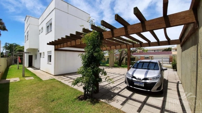Casa e Sobrado em XANGRI-LÁ com 5 suítes e 300 m²: 33ª foto da galeria de imagens do imóvel