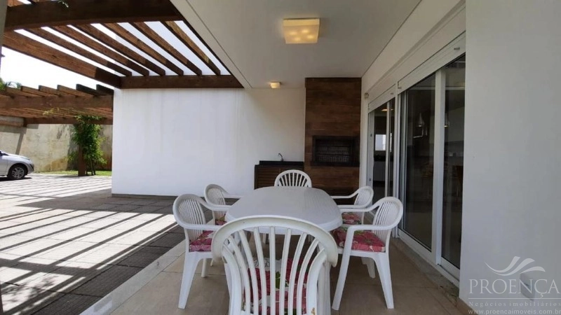 Casa e Sobrado em XANGRI-LÁ com 5 suítes e 300 m²: 30ª foto da galeria de imagens do imóvel