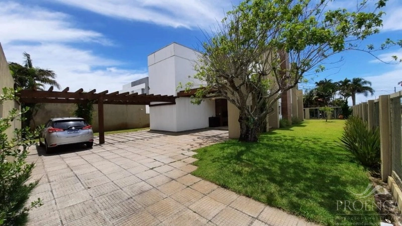 Casa e Sobrado em XANGRI-LÁ com 5 suítes e 300 m²: 35ª foto da galeria de imagens do imóvel