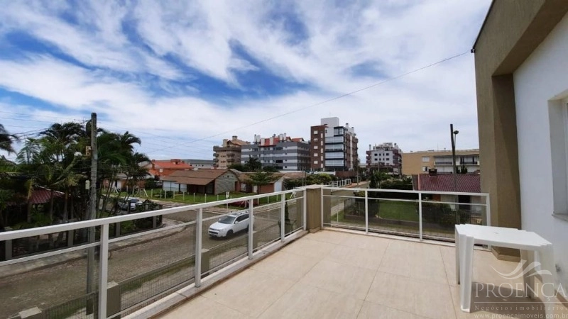 Casa e Sobrado em XANGRI-LÁ com 5 suítes e 300 m²: 28ª foto da galeria de imagens do imóvel