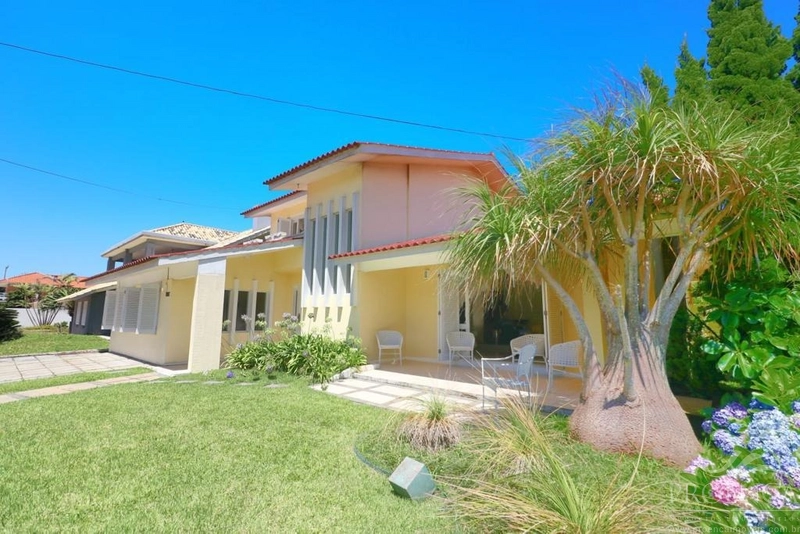 Casa em XANGRI-LÁ com 2 suítes e 259 m².: 3ª foto da galeria de imagens do imóvel