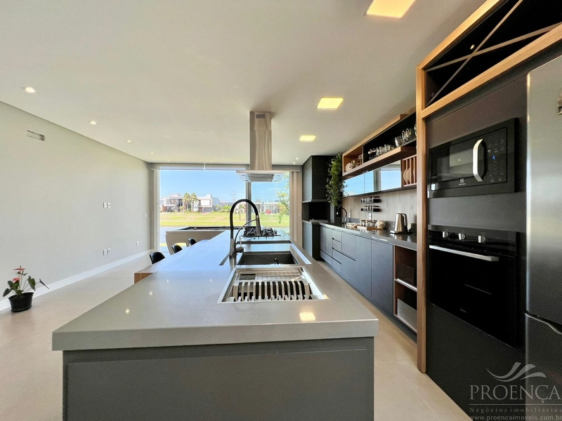 Casa térrea 04 suítes - Beira Lago - Cond Capão Ilhas - Capão da Canoa: 11ª foto da galeria de imagens do imóvel