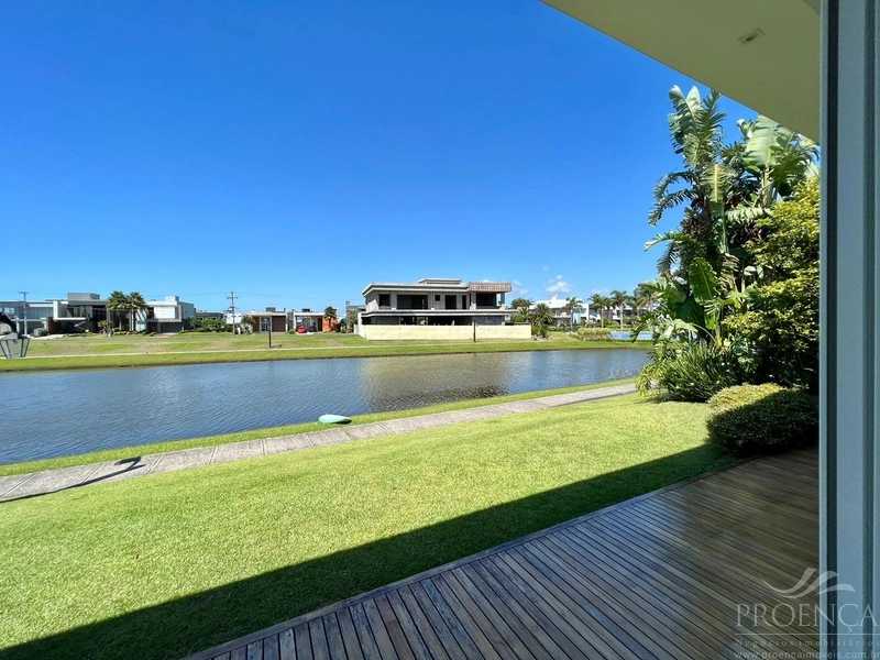 Casa térrea 04 suítes - Beira Lago - Cond Capão Ilhas - Capão da Canoa: 18ª foto da galeria de imagens do imóvel