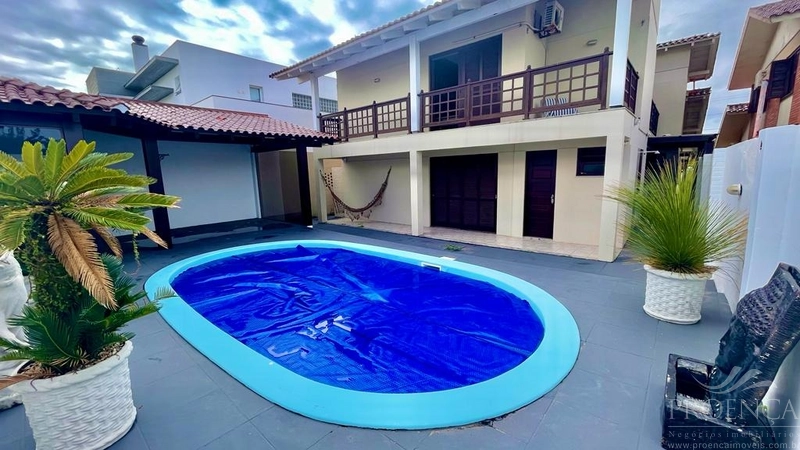 Casas fora de condomínio à venda em Xangri-Lá, Centro.: 1ª foto da galeria de imagens do imóvel