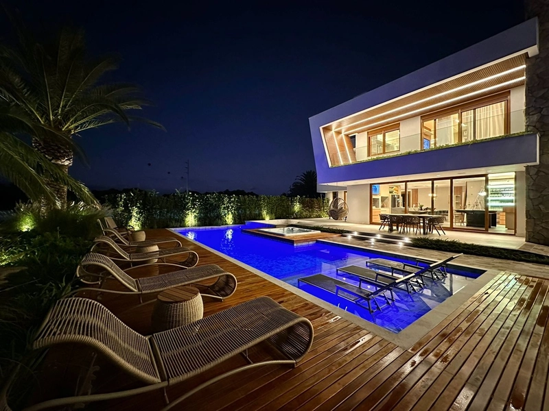 Mansão à venda em CAPÃO DA CANOA, Condomínio Velas da Marina.