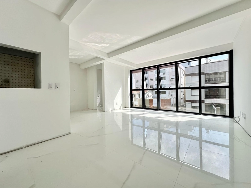 Apartamento de três dormitórios sendo um suíte. Centro/ Capão da canoa: 1ª foto da galeria de imagens do imóvel