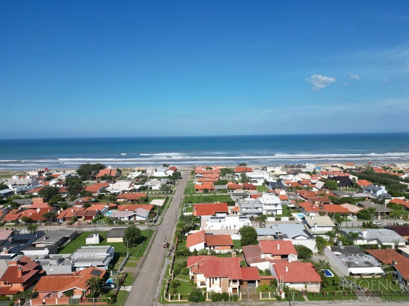SOBRADO EM XANGRI-LÁ DE ESQUINA COM DOIS TERRENOS: 5ª foto da galeria de imagens do imóvel
