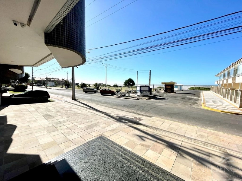 Apartamento Beira Mar, 2 dormitórios. Capão da Canoa. Zona Nova.: 1ª foto da galeria de imagens do imóvel