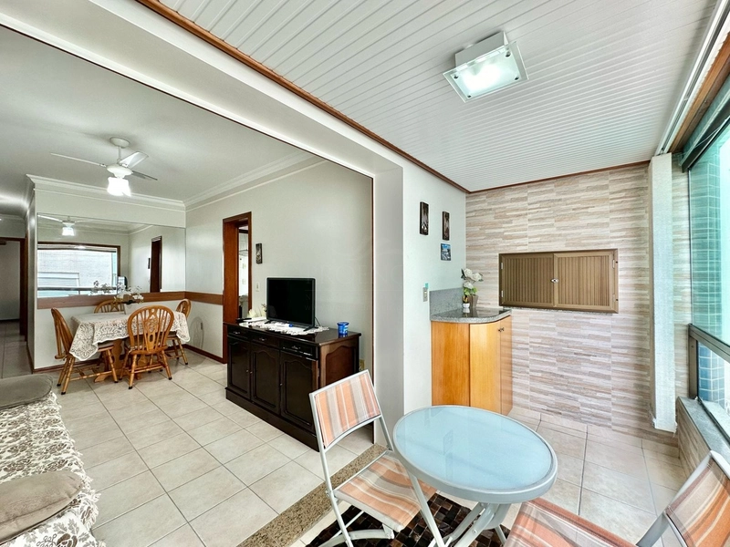 Apartamento de 02 dormitórios no centro de Capão da Canoa 50m da Praia: 17ª foto da galeria de imagens do imóvel