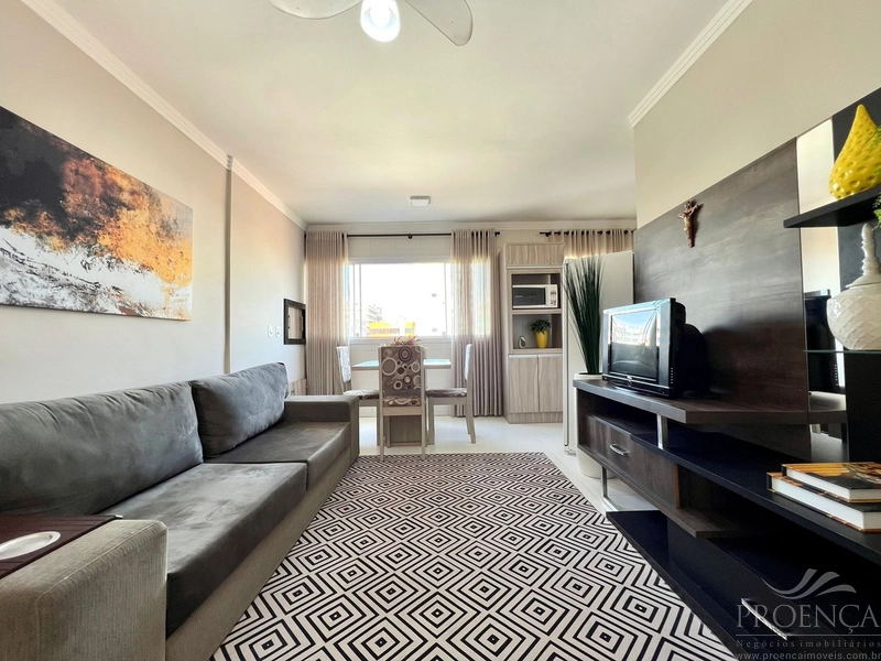 Apartamento de 02 dormitorios, Zona Nova