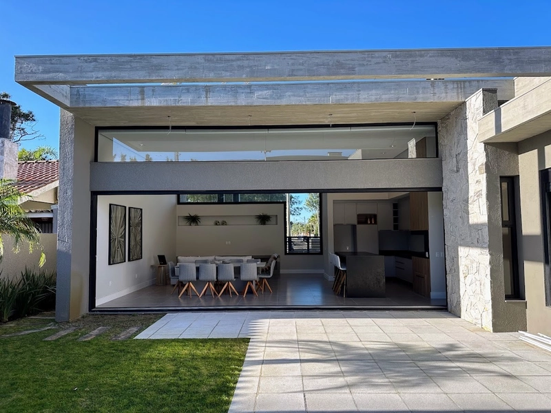 CASA EM ATLÂNTIDA COM 04 SUÍTES, ALTO PATRÃO.: 14ª foto da galeria de imagens do imóvel