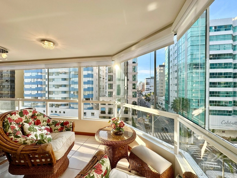APARTAMENTO DE ESQUINA COM VISTA PARA O MAR!!!: 2ª foto da galeria de imagens do imóvel