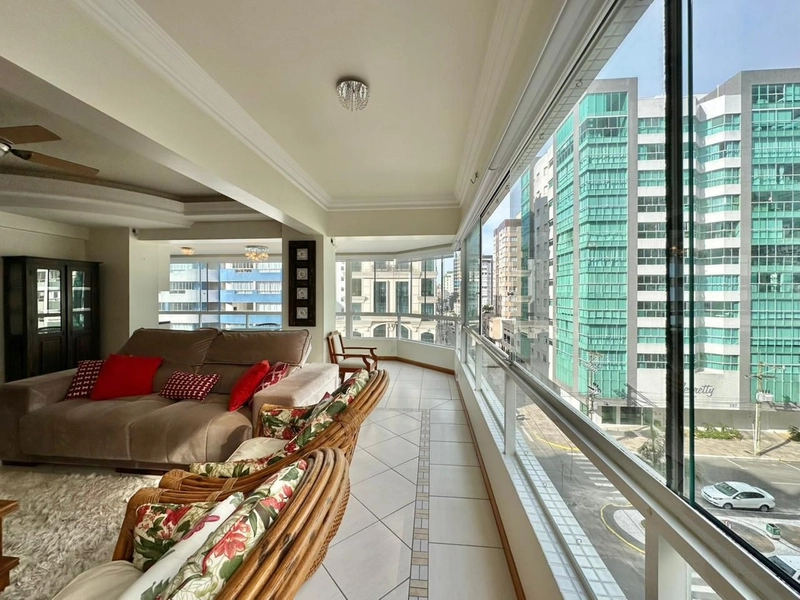 APARTAMENTO DE ESQUINA COM VISTA PARA O MAR!!!: 8ª foto da galeria de imagens do imóvel