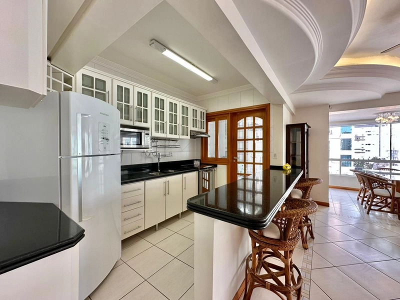 APARTAMENTO DE ESQUINA COM VISTA PARA O MAR!!!: 10ª foto da galeria de imagens do imóvel