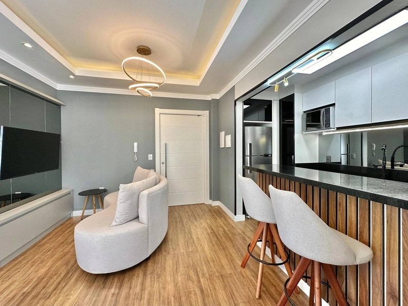 Apartamento 2 dormitórios Frente a Praça em Capão da Canoa: 2ª foto da galeria de imagens do imóvel